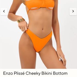 Enzo Plisse bottoms - Frankie’s bikinis - size medium